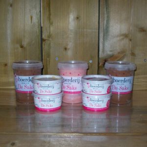 Aardbeien yoghurtijs suikervrij - Boerderijijs De Saks online bestellen